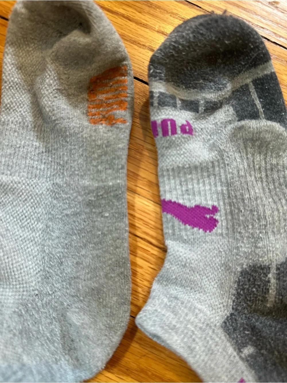 Puma Women’s  Low-Cut Ankle Socks in Light Gray with Orange Logo Mismatched
